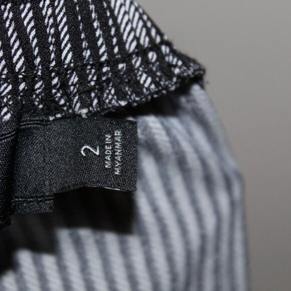 Torrid Pull On Taper Stretch Crepe High Rise Pant Black Plus Size 2 2X H13651 - Picture 9 of 10